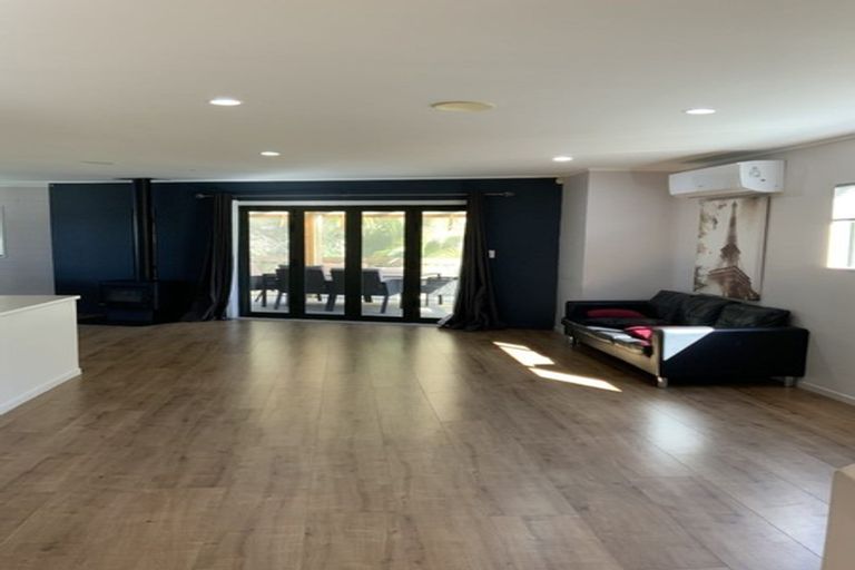 Photo of property in 11 Longview Rise, Massey, Auckland, 0614