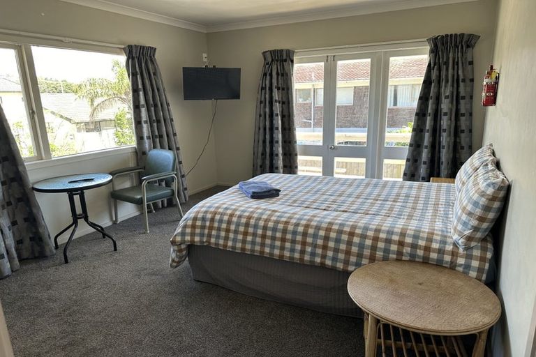 Photo of property in 1/422 Hibiscus Coast Highway, Orewa, 0931