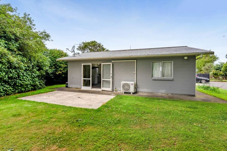 Photo of property in 4 Douglas Street, Hawera, 4610