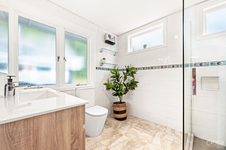 Photo of property in 20b Chatsworth Road, Silverstream, Upper Hutt, 5019