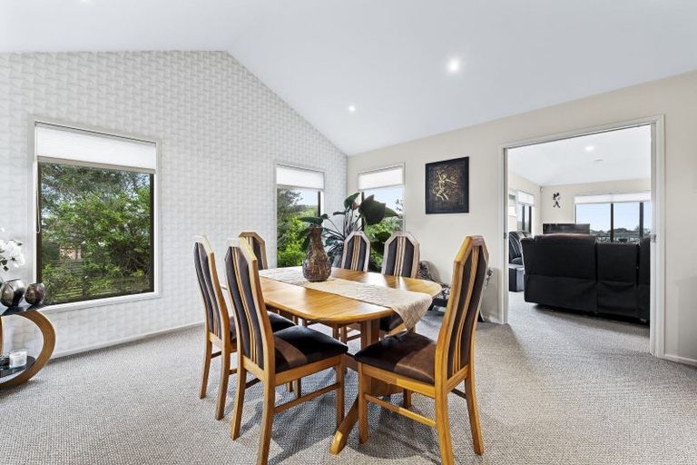 Photo of property in 11a Lemont Place, Westown, New Plymouth, 4310