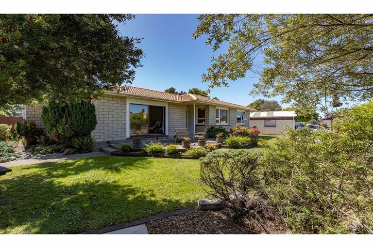 Photo of property in 6 Bowie Drive, Woodend, 7610