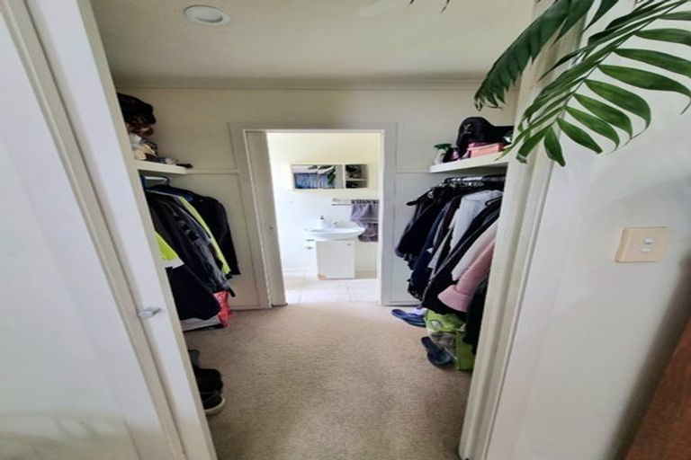 Photo of property in 2c Charlenne Close, Ranui, Auckland, 0612