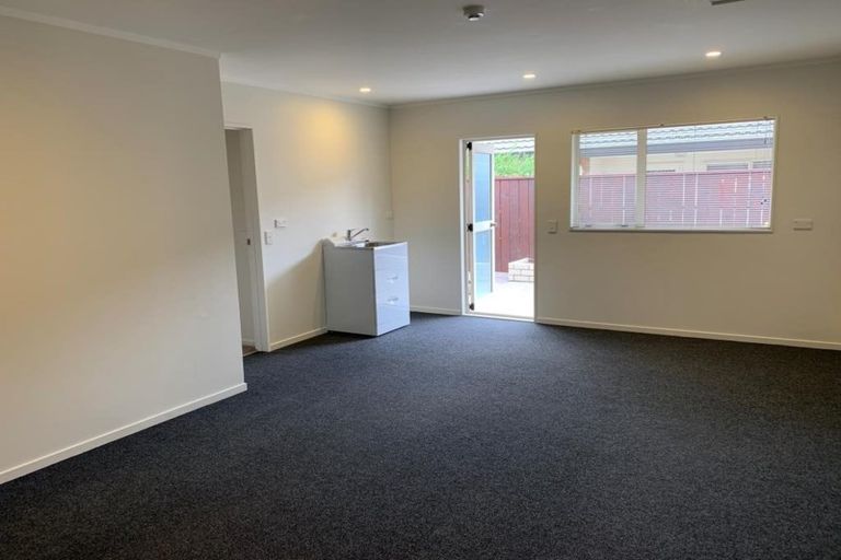 Photo of property in 6 Villa Grove, Paraparaumu, 5032