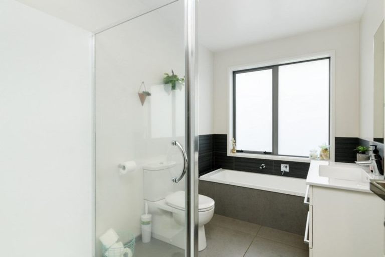 Photo of property in 23 Butterworth Crescent, Papamoa Beach, Papamoa, 3118