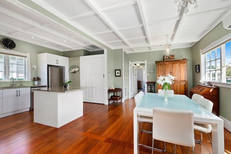 Photo of property in 19 Pilmuir Street, Hutt Central, Lower Hutt, 5010