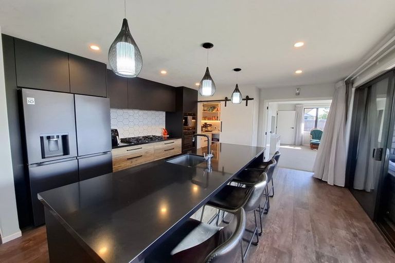 Photo of property in 5 Wheki Lane, Inglewood, 4330