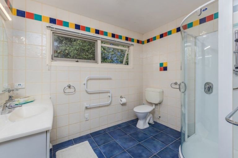 Photo of property in 73 Riddell Road, Kerikeri, 0230