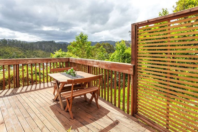 Photo of property in 2 Ridge Road, Tairua, 3508
