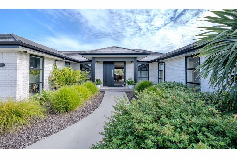 Photo of property in 11 The Lakes Drive, Kerikeri, 0230