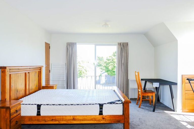 Photo of property in 242 Ilam Road, Ilam, Christchurch, 8041