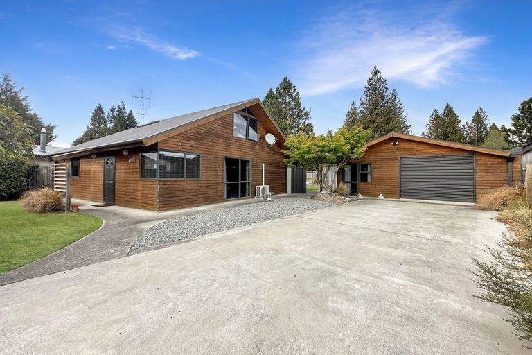 Photo of property in 32 Omahau Crescent, Twizel, 7901