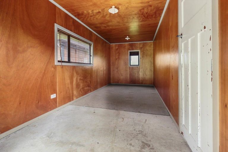 Photo of property in 139 Te Mahoe Road, Mokau, 4376