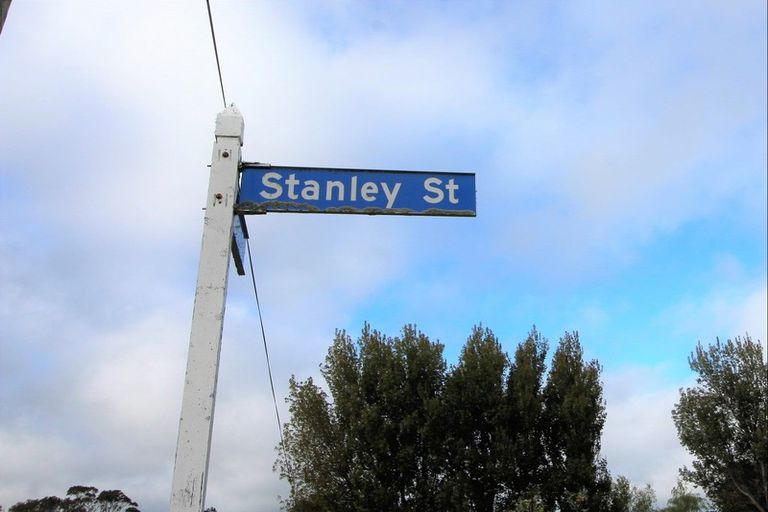 Photo of property in 13 Adele Street, Woodville, 4920