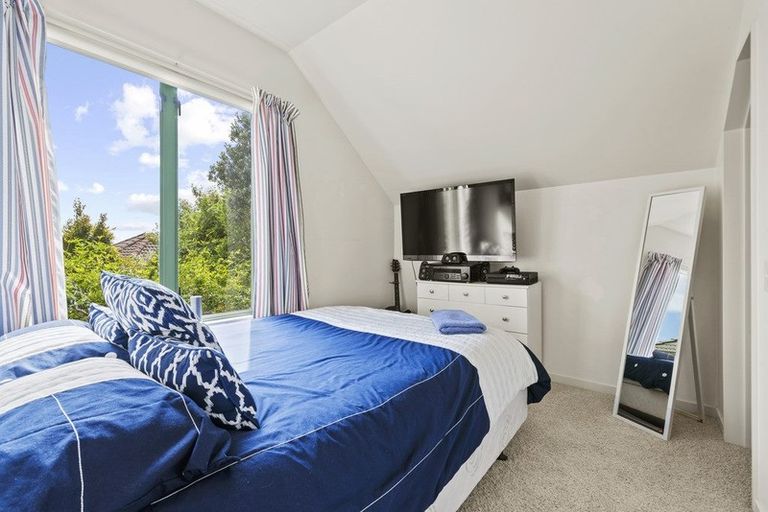 Photo of property in 2/47 Rangitoto Terrace, Milford, Auckland, 0620