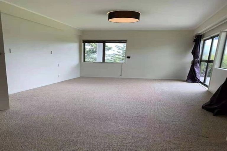 Photo of property in 37 Park Rise, Campbells Bay, Auckland, 0630