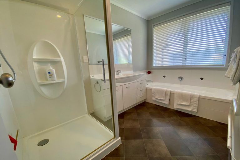 Photo of property in 77 Doncaster Drive, Papamoa Beach, Papamoa, 3118