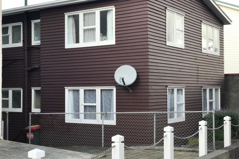 Photo of property in 3 Eccleston Hill, Thorndon, Wellington, 6011