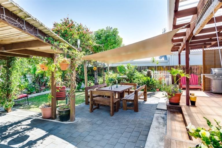 Photo of property in 109 North Shore Road, Eskdale, Napier, 4182