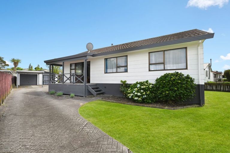 Photo of property in 22 Lindsay Crescent, Nawton, Hamilton, 3200