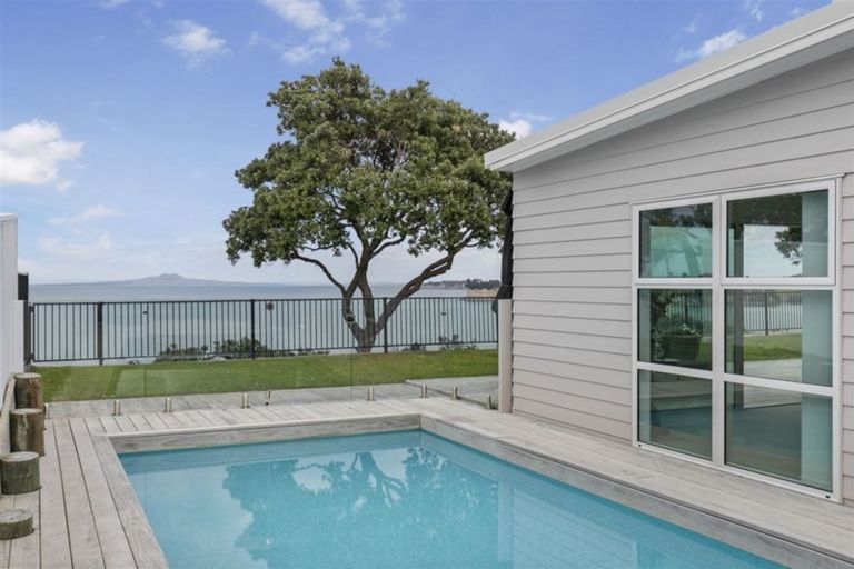 Photo of property in 63 Hawaiian Parade, Arkles Bay, Whangaparaoa, 0932