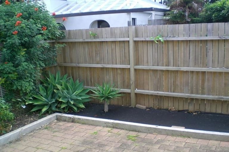 Photo of property in 8/38 Tawa Road, Onehunga, Auckland, 1061