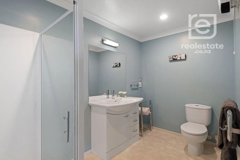 Photo of property in 17 Saddleback Green, Halswell, Christchurch, 8025