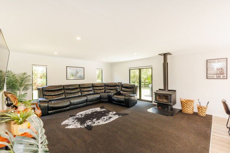 Photo of property in 1999 Longburn Rongotea Road, Longburn, Palmerston North, 4475