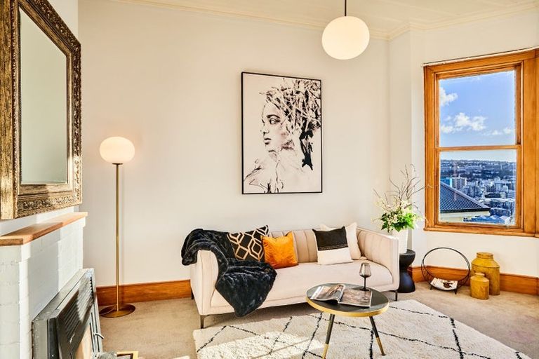 Photo of property in 23 Shannon Street, Mount Victoria, Wellington, 6011