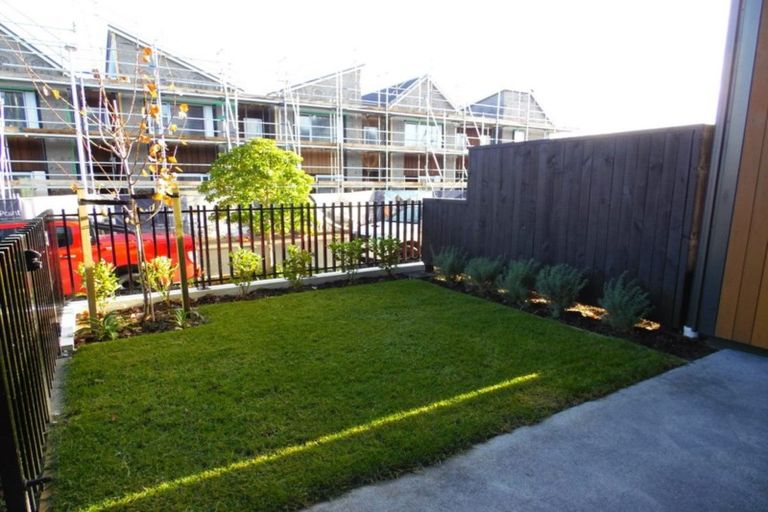 Photo of property in 11/117 Buckley Avenue, Hobsonville, Auckland, 0616