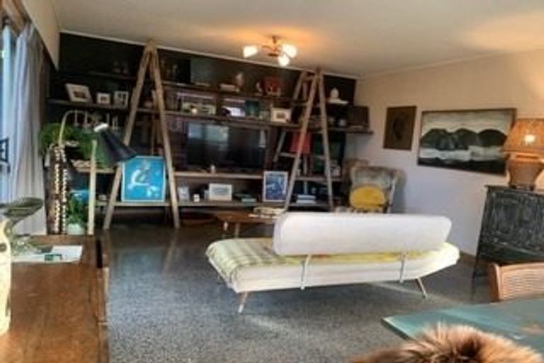 Photo of property in 8 Mountain Road, Morningside, Whangarei, 0110