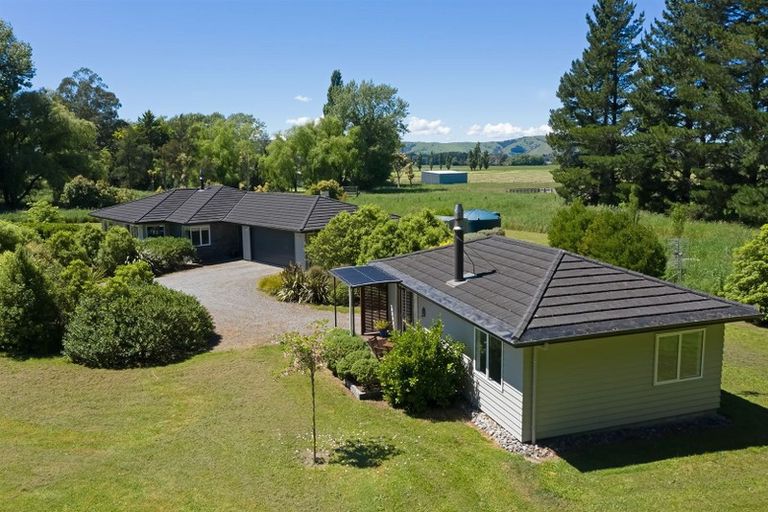 Photo of property in 388 Bidwills Cutting Road, Morison Bush, Greytown, 5794