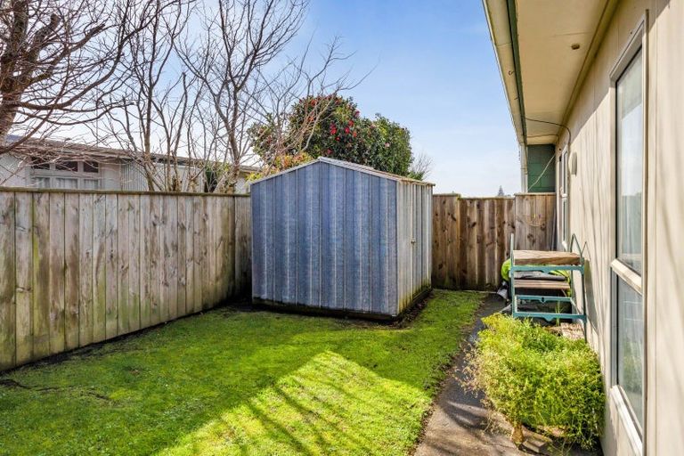 Photo of property in 10 Aubrey Street, New Plymouth, 4310