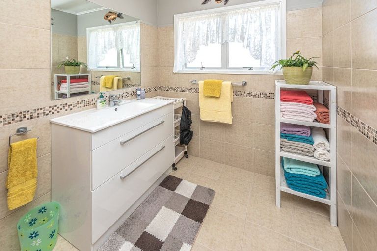 Photo of property in 15 Ward Street, Aramoho, Whanganui, 4500