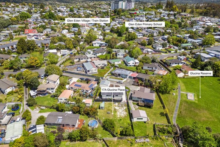 Photo of property in 17a Glucina Place, Glen Eden, Auckland, 0602
