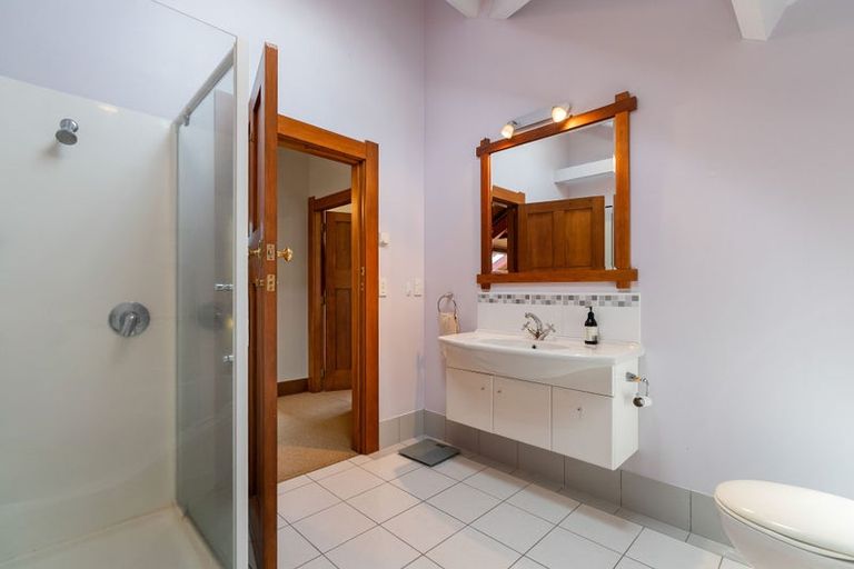 Photo of property in 2/32 Pitt Street, Wadestown, Wellington, 6012