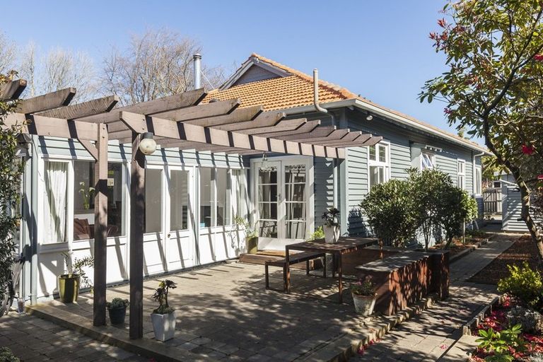 Photo of property in 134 Springfield Road, St Albans, Christchurch, 8014