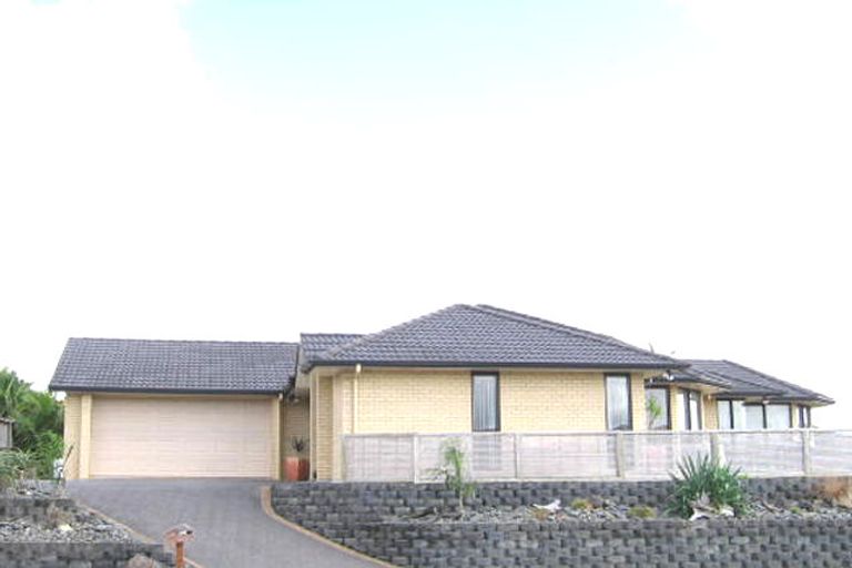 Photo of property in 26 Summerland Drive, Henderson, Auckland, 0612