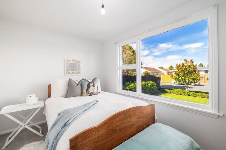 Photo of property in 32 Rossiter Avenue, Redwood, Christchurch, 8051