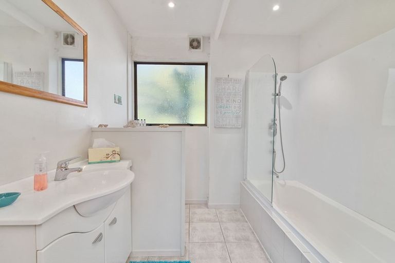 Photo of property in 3 Ridge Road, Lake Okareka, Rotorua, 3076