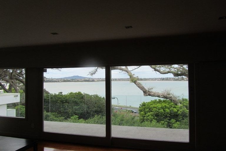 Photo of property in 73 Sylvan Avenue, Northcote, Auckland, 0627