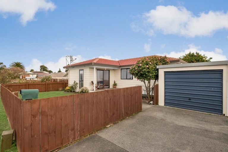 Photo of property in 2/18 Coombe Avenue, Otara, Auckland, 2023