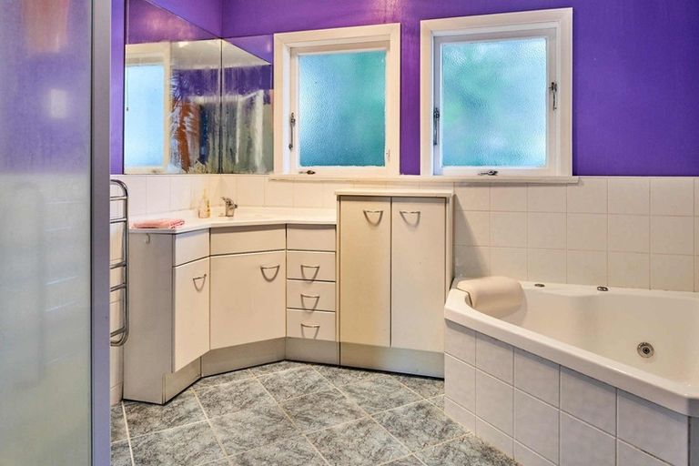 Photo of property in 115 Main Road, Wainuiomata, Lower Hutt, 5014