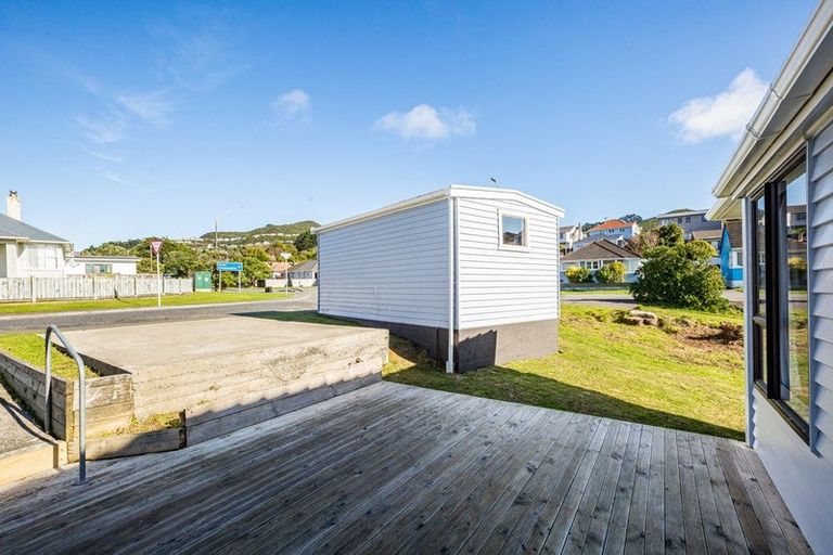 Photo of property in 1a Stephen Street, Tawa, Wellington, 5028