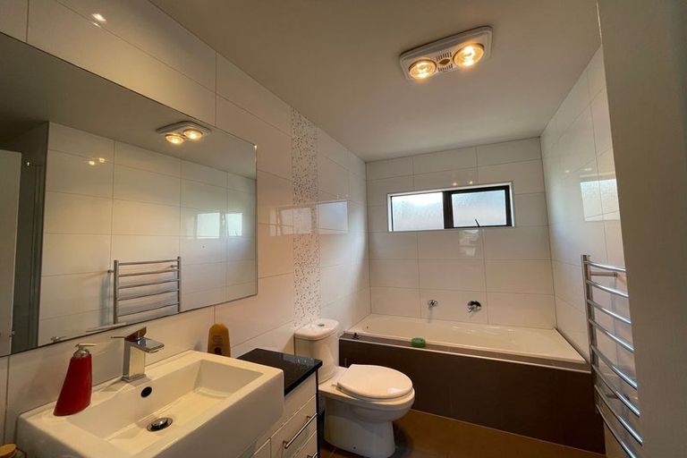 Photo of property in 39 Terrasini Drive, Flat Bush, Auckland, 2019