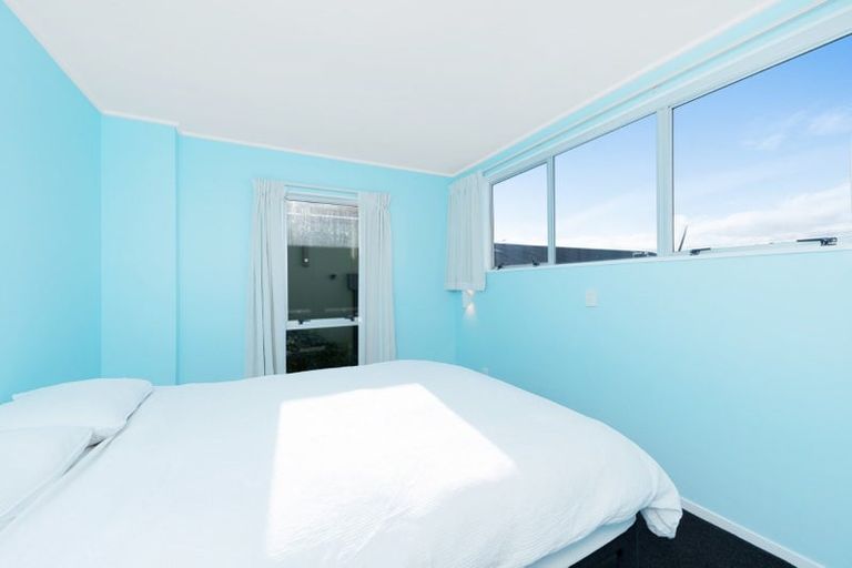 Photo of property in 165 Marine Parade, Seatoun, Wellington, 6022