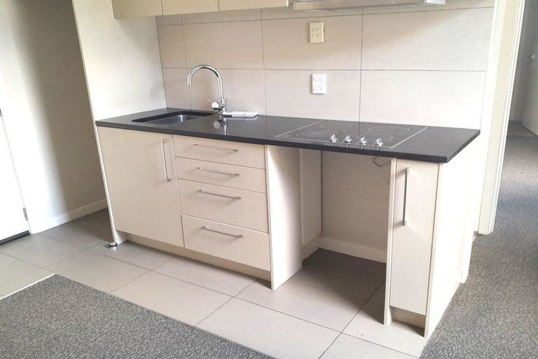 Photo of property in 8/5 Massey Avenue, Pukekohe, 2120