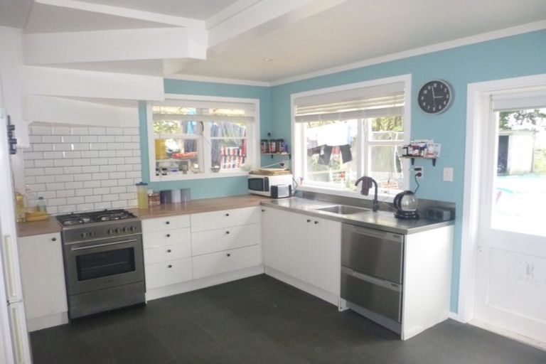 Photo of property in 7 Feist Street, Naenae, Lower Hutt, 5011