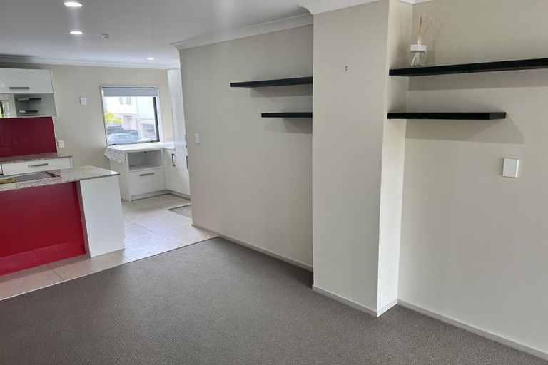 Photo of property in 12/46 Carlos Drive, Flat Bush, Auckland, 2016