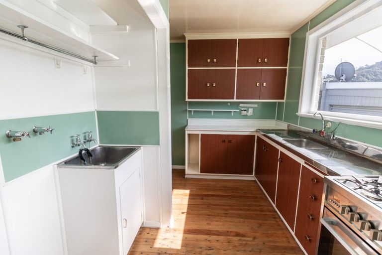 Photo of property in 18a Percy Cameron Street, Avalon, Lower Hutt, 5011